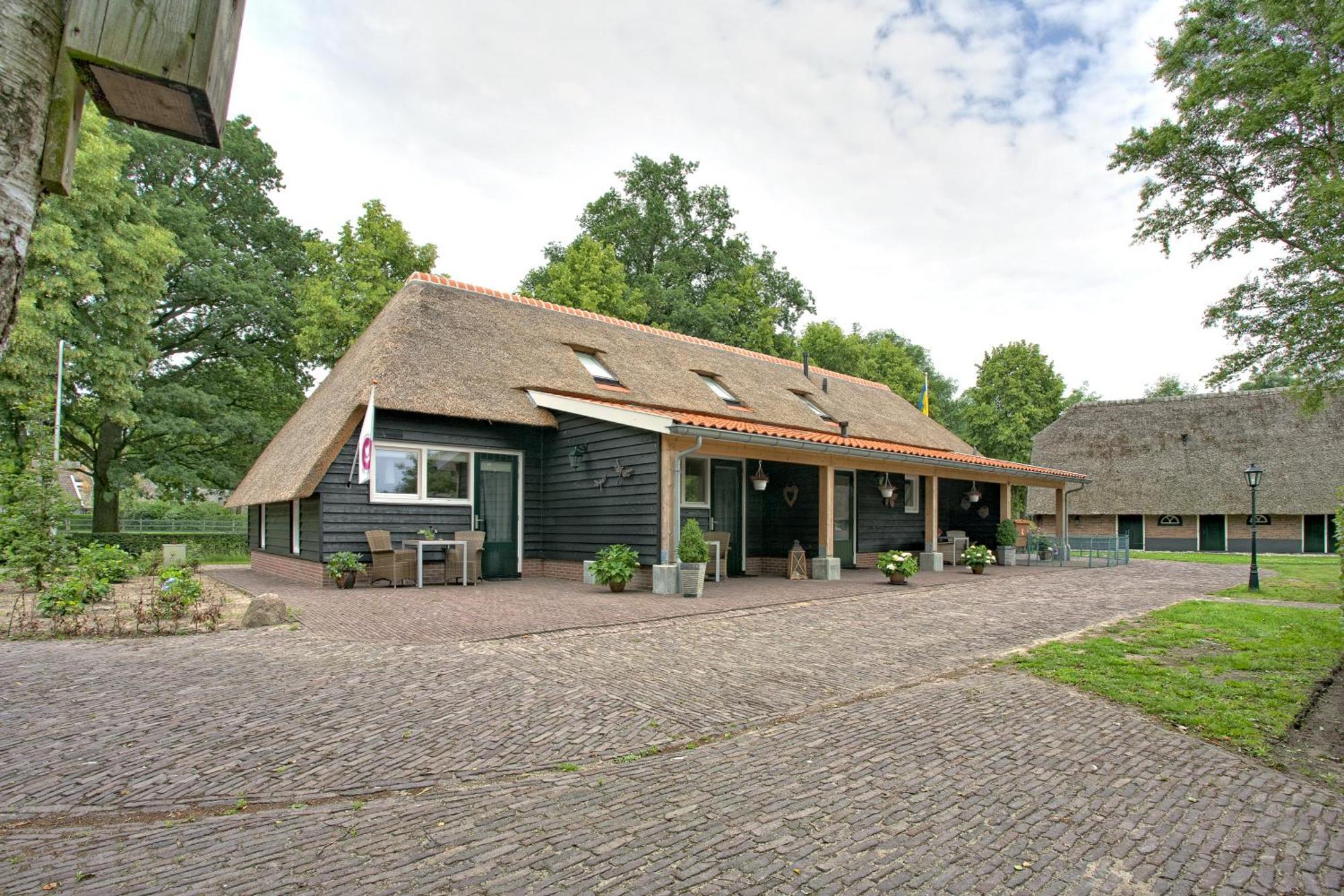 Bed and Breakfast Rheezerstee Exterior foto