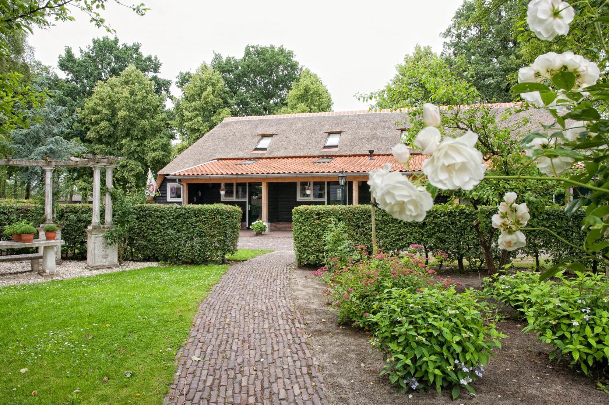 Bed and Breakfast Rheezerstee Exterior foto
