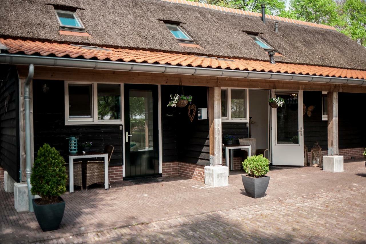 Bed and Breakfast Rheezerstee Exterior foto